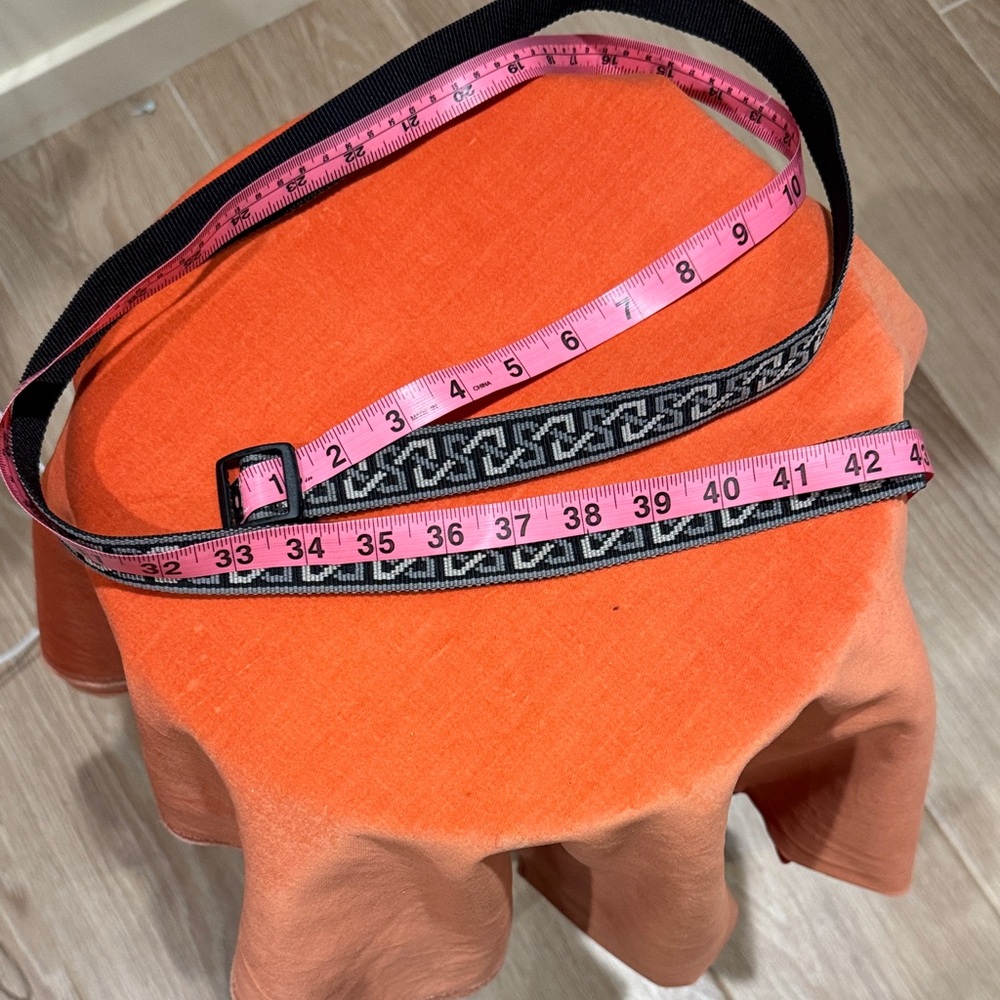 Stylish Black and Gray Patterned Belt - Picture 3 of 3